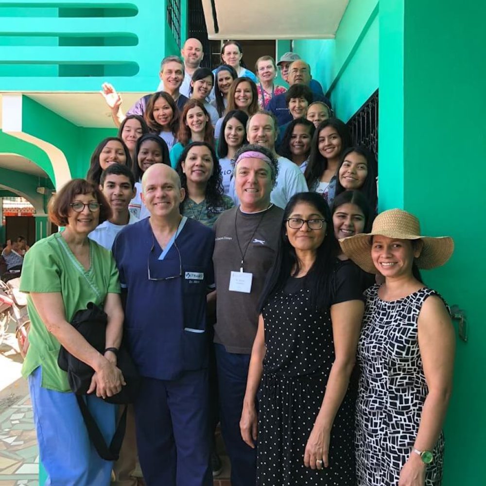 th-5739309211-780x1040 (1)